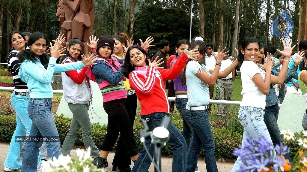 Inter Second Year Movie Stills - 42 / 42 photos
