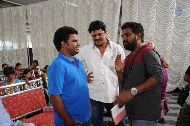 Inthalo Ennenni Vinthalo Movie Photos - 11 / 39 photos