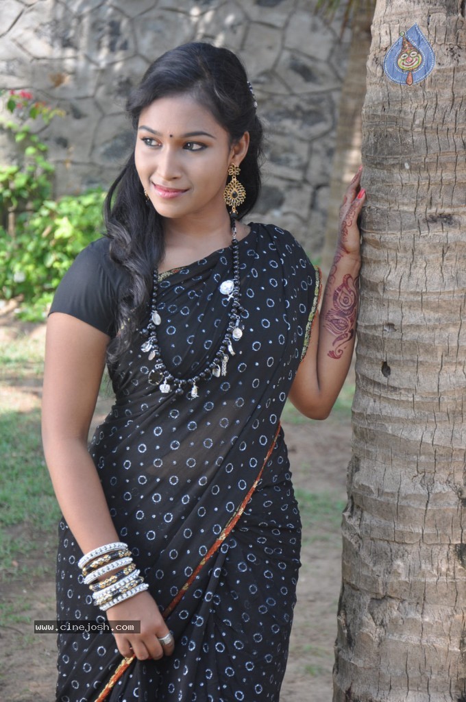 Iru Killadigal Tamil Movie Stills - 3 / 21 photos