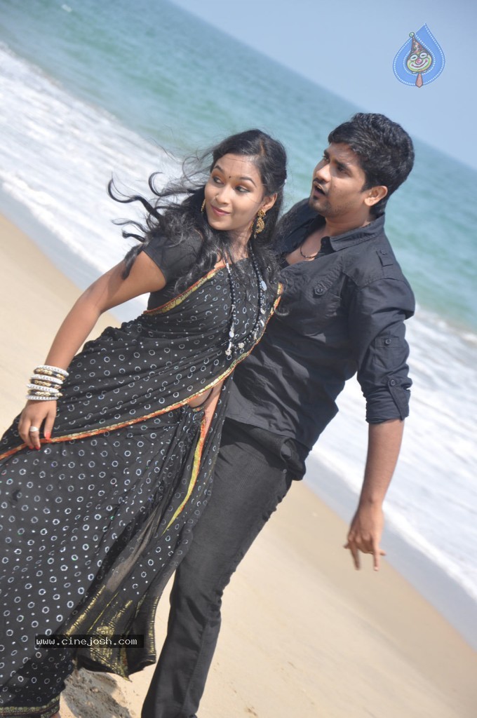 Iru Killadigal Tamil Movie Stills - 5 / 21 photos