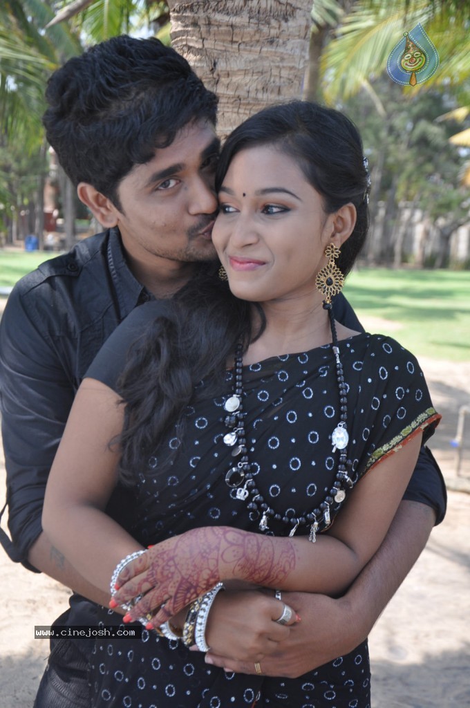 Iru Killadigal Tamil Movie Stills - 16 / 21 photos