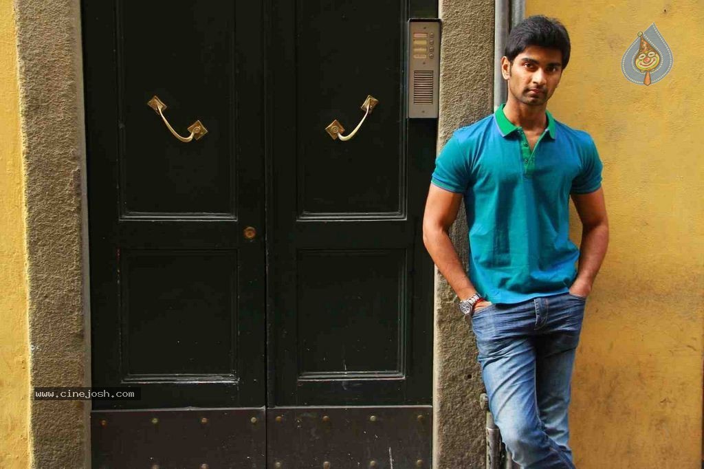Irumbu Kuthirai Tamil Movie Stills - 22 / 48 photos