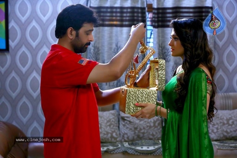 Iruvar Oppandham Movie Working Stills And Photos - 22 / 63 photos
