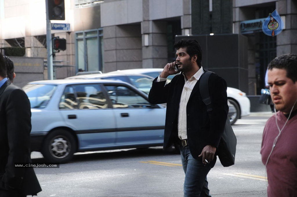 Iruvar Ullam Tamil Movie Stills - 2 / 53 photos