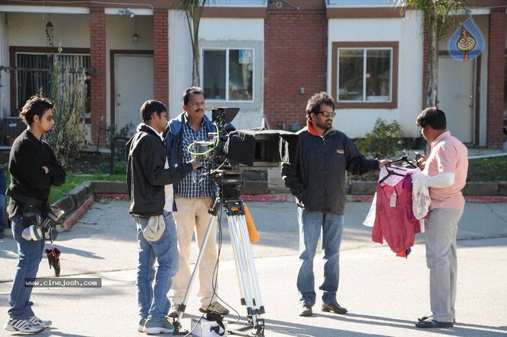 Iruvar Ullam Tamil Movie Stills - 27 / 53 photos