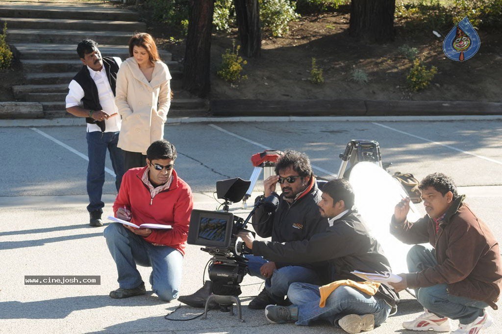 Iruvar Ullam Tamil Movie Stills - 35 / 53 photos