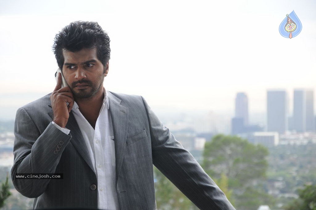 Iruvar Ullam Tamil Movie Stills - 45 / 53 photos