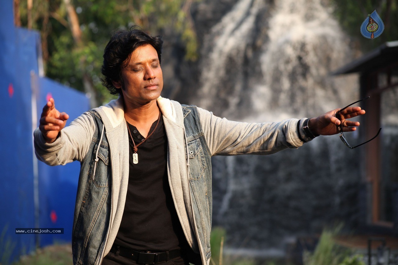 Isai Tamil Movie Stills - 8 / 23 photos