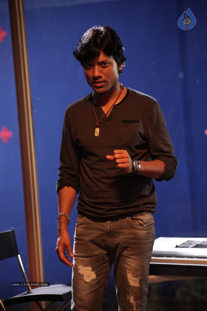 Isai Tamil Movie Stills - 22 / 23 photos