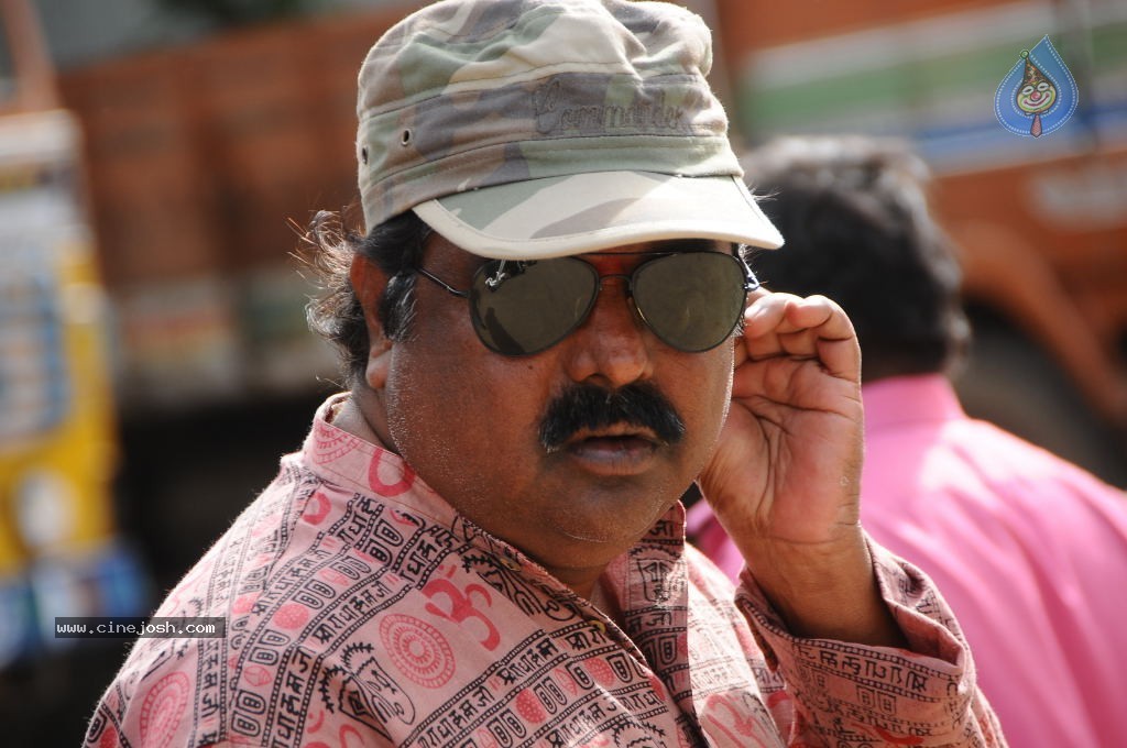 Ishta Sakhi Movie Stills - 54 / 183 photos