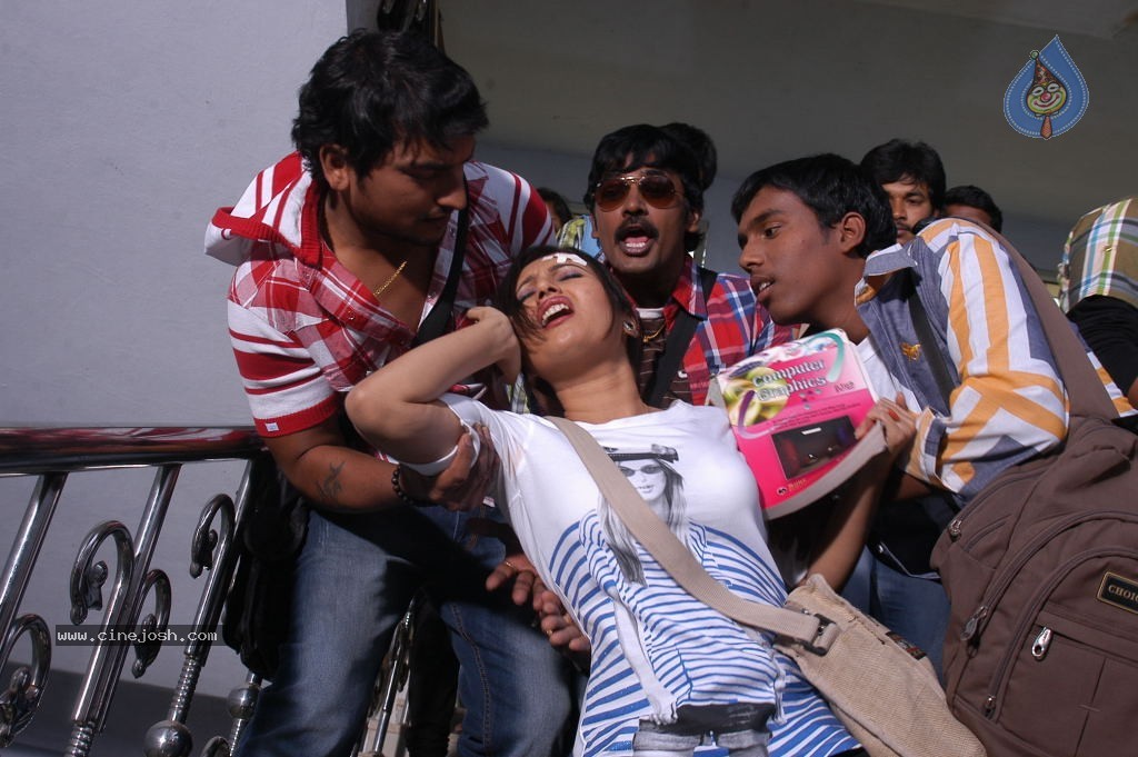 Ishta Sakhi Movie Stills - 87 / 183 photos