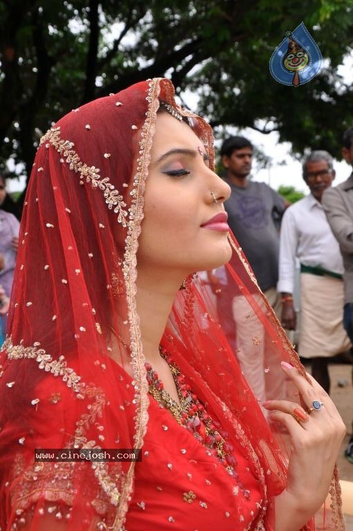 Ishta Sakhi Movie Stills - 117 / 183 photos