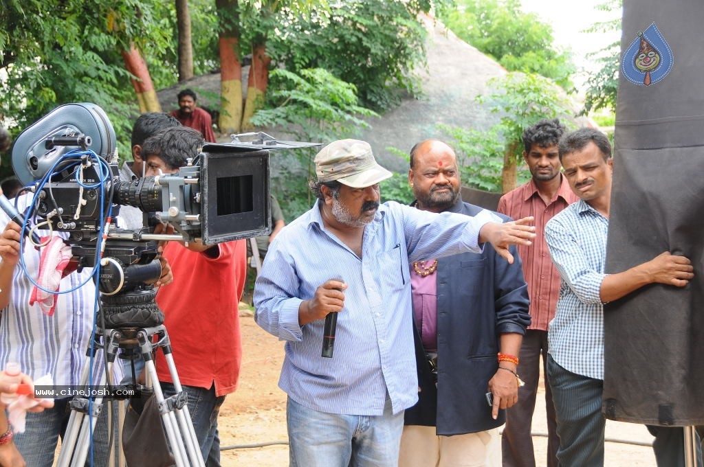 Ishta Sakhi Movie Stills - 121 / 183 photos