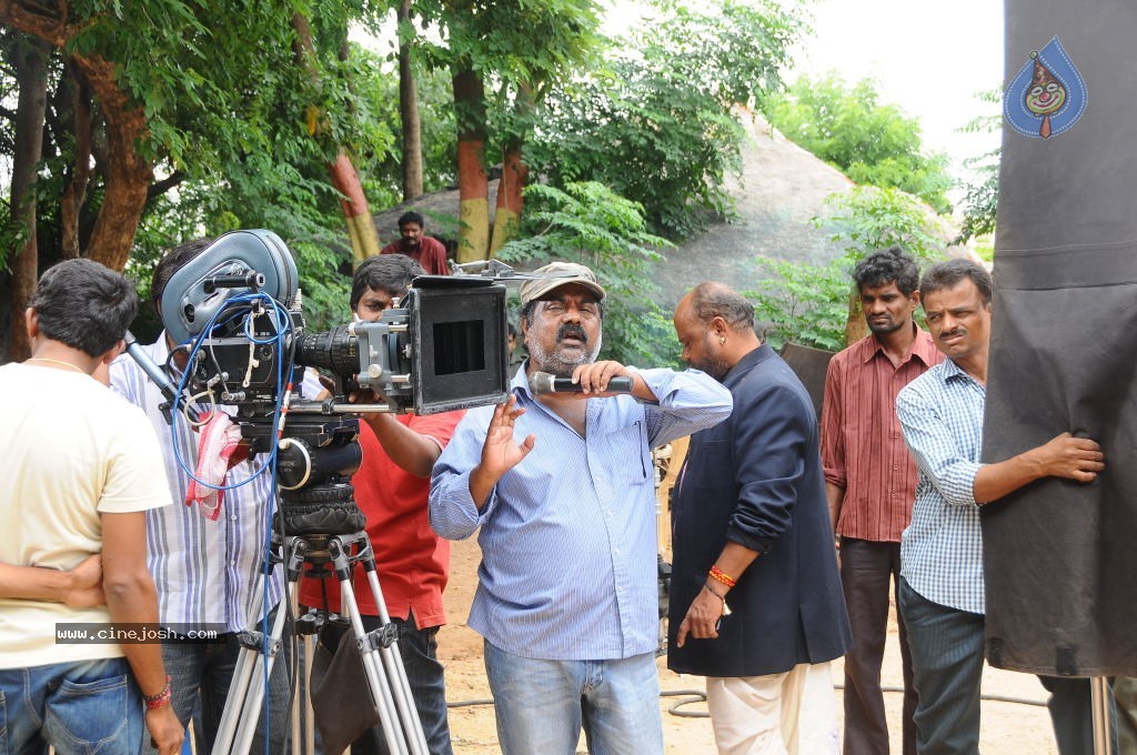 Ishta Sakhi Movie Stills - 129 / 183 photos