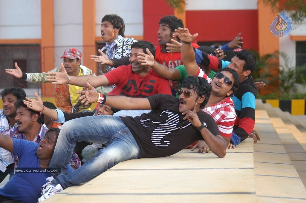 Ishta Sakhi Movie Stills - 135 / 183 photos