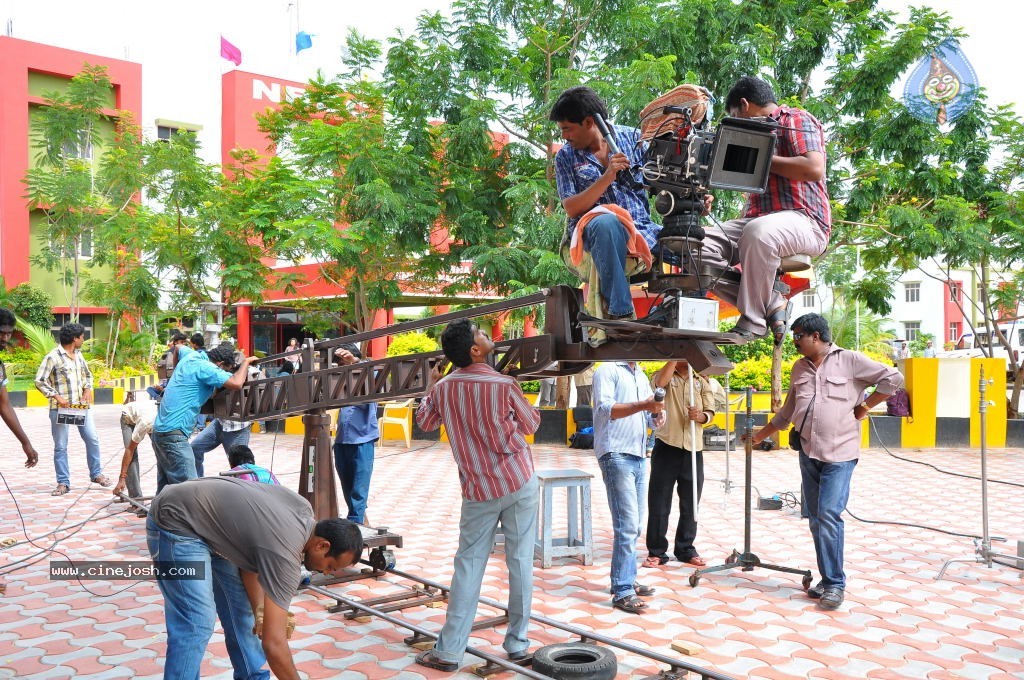 Ishta Sakhi Movie Stills - 149 / 183 photos