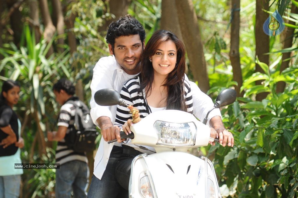 Ishtam Tamil Movie Latest Stills - 44 / 67 photos