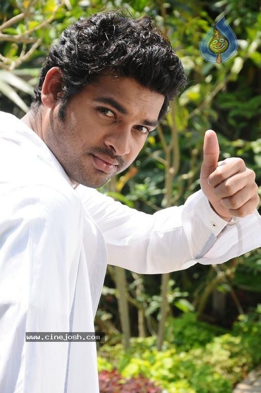 Ishtam Tamil Movie Latest Stills - 59 / 67 photos