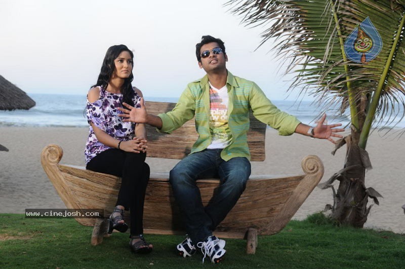 Ishtam Tamil Movie Stills - 24 / 29 photos