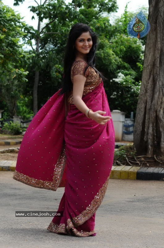 Ishtam Tamil Movie Stills - 27 / 29 photos