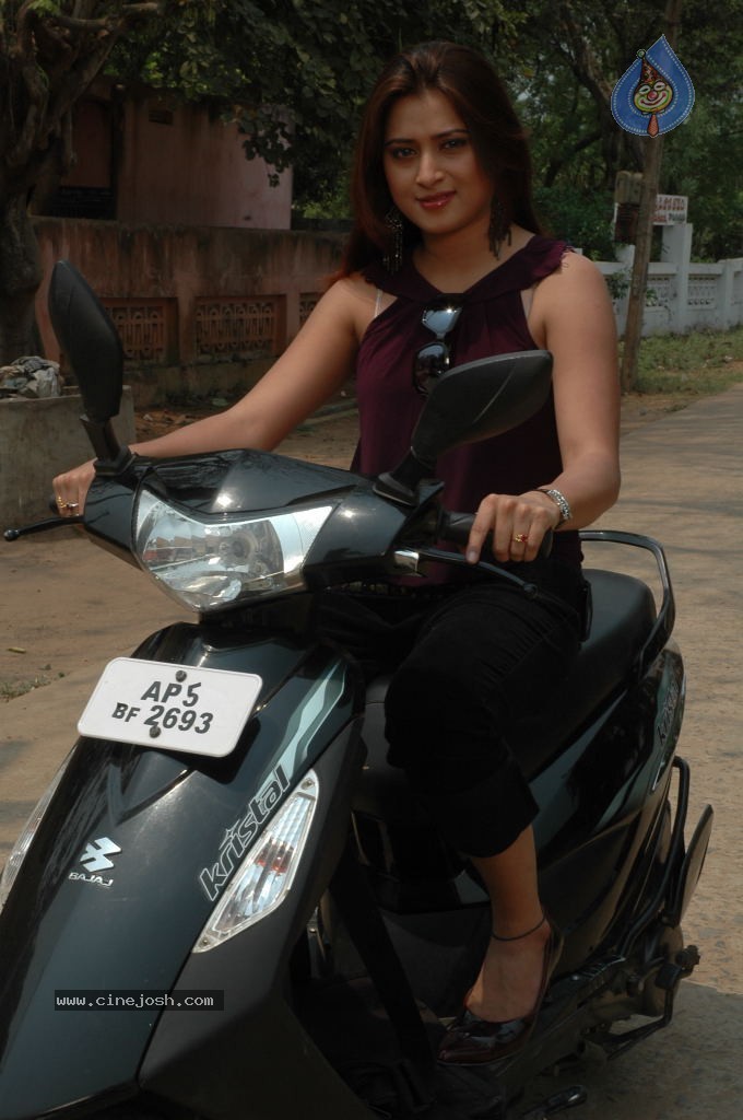 Istapadithe Movie Latest Stills - 28 / 43 photos