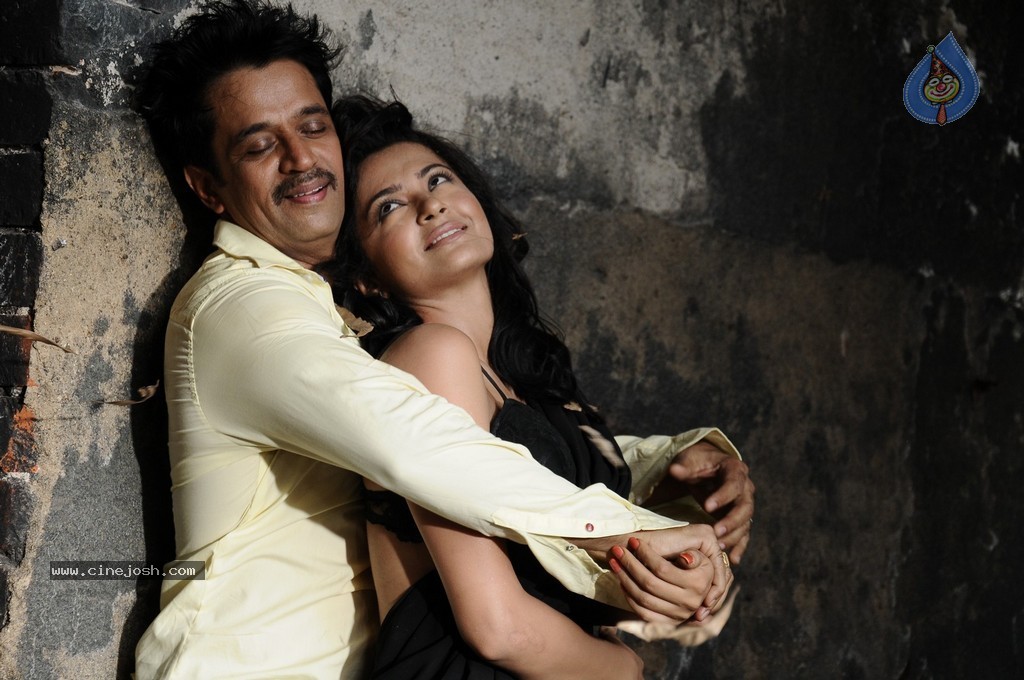 Itlu Prematho Movie Hot Stills - 35 / 43 photos