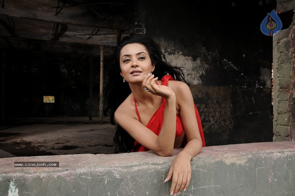 Itlu Prematho Movie Hot Stills - 43 / 43 photos