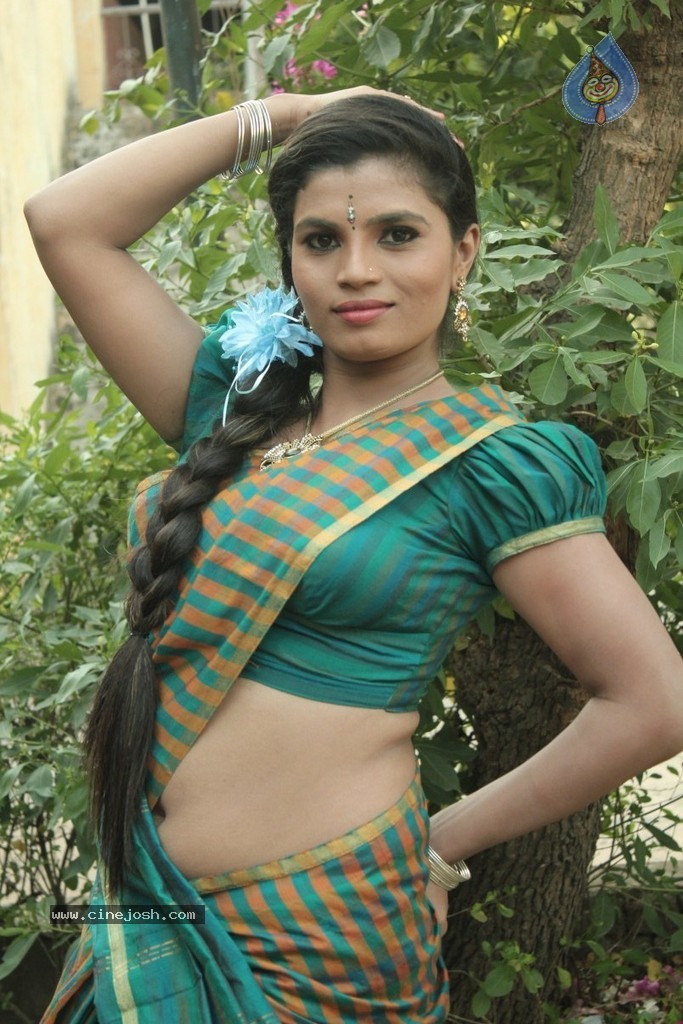 Iyakkunar Tamil Movie Stills - 49 / 86 photos