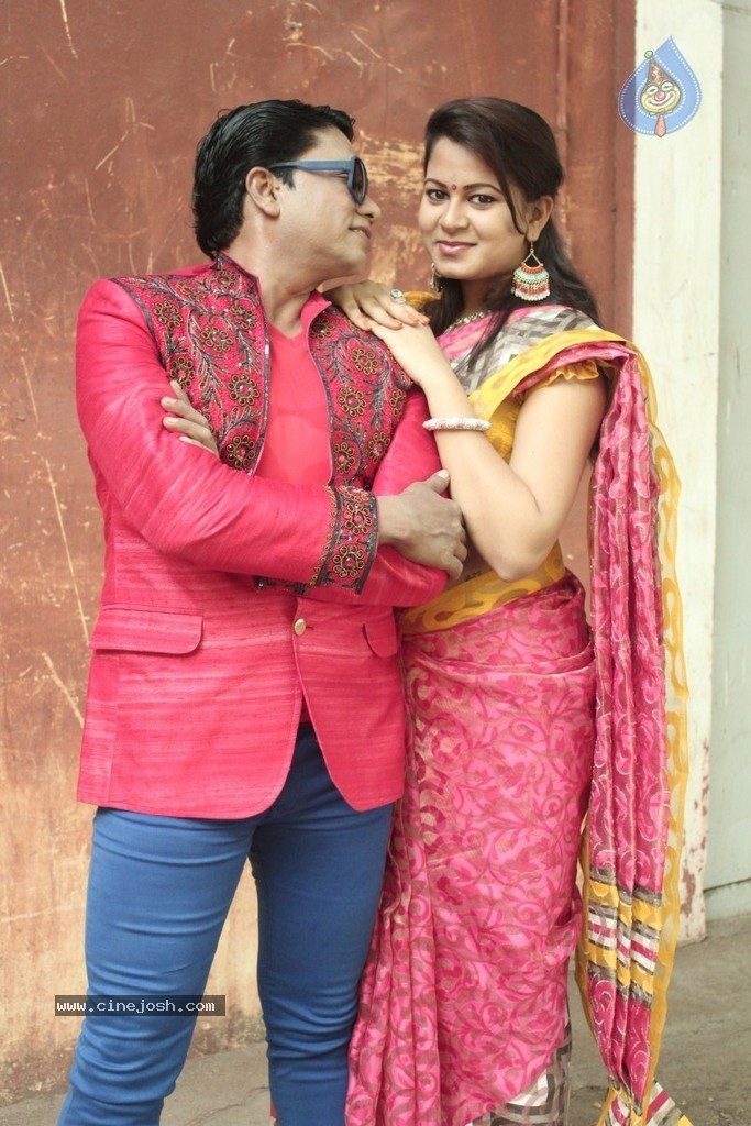 Iyakkunar Tamil Movie Stills - 51 / 86 photos