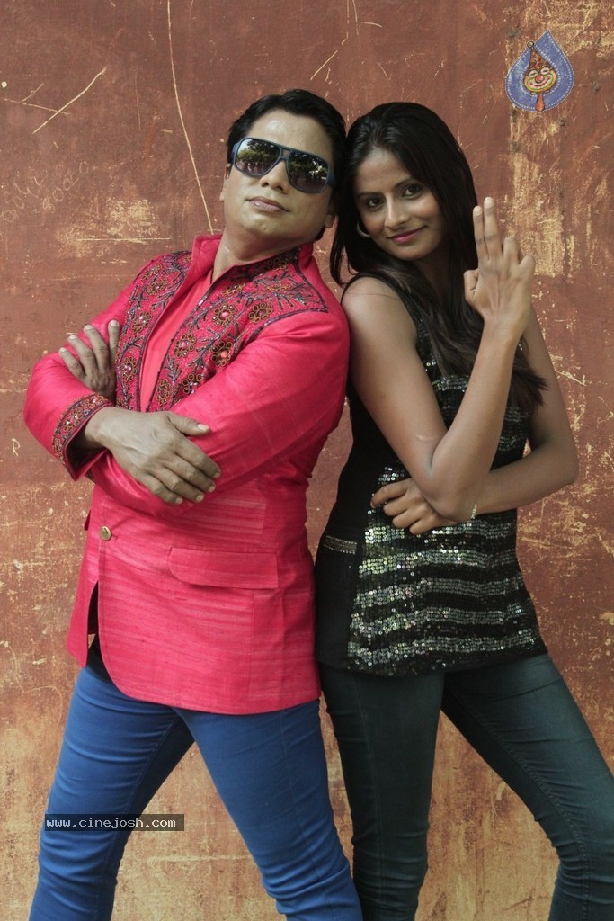 Iyakkunar Tamil Movie Stills - 70 / 86 photos