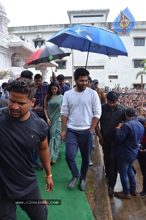 Jaanu Team At Raghu College - 2 / 17 photos