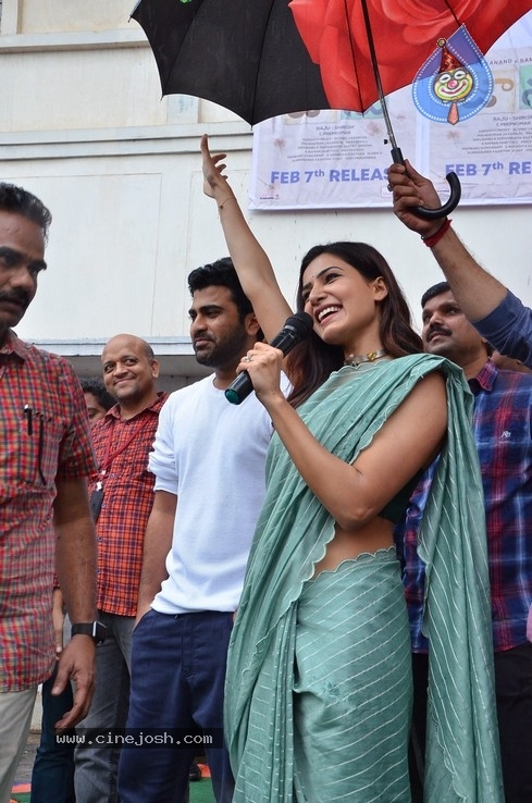 Jaanu Team At Raghu College - 13 / 17 photos