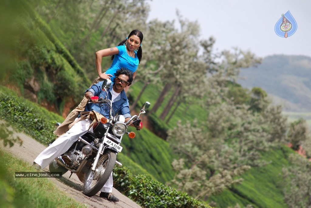 Jabaali Movie Hot Pics - 43 / 57 photos