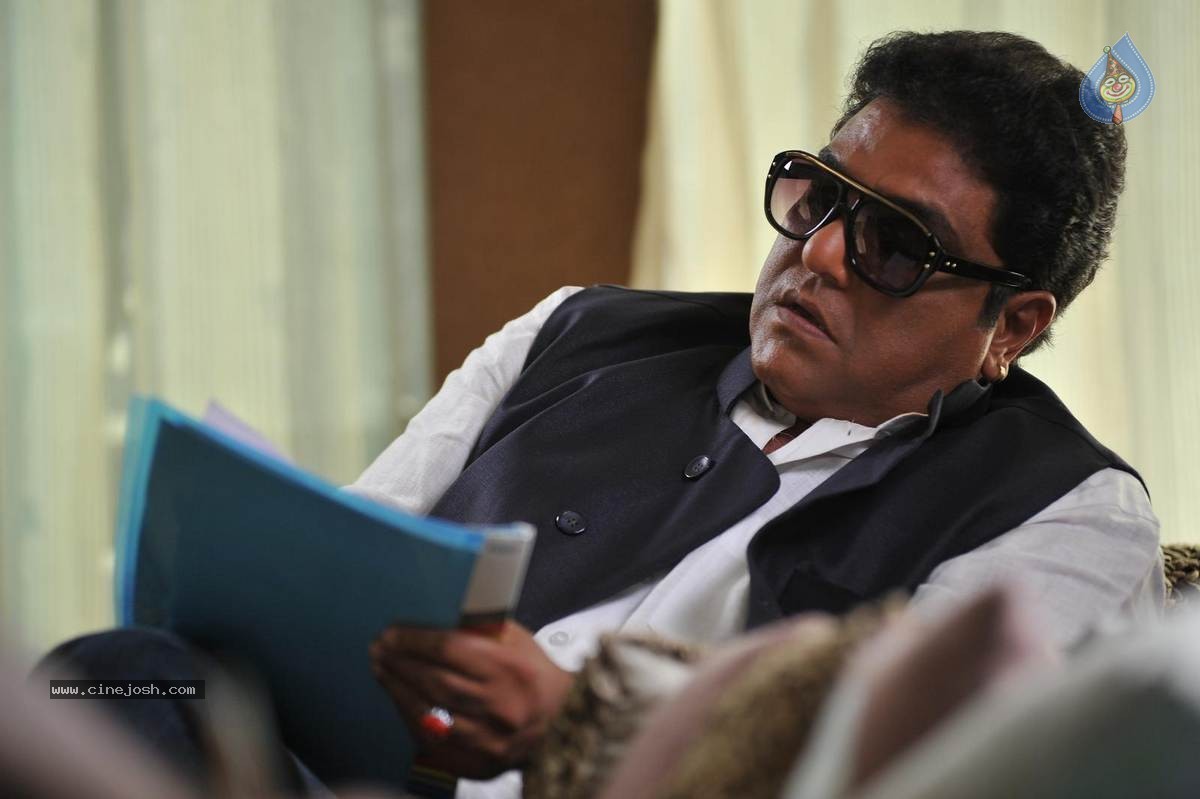 Jadoogadu Movie Stills n Walls - 21 / 51 photos