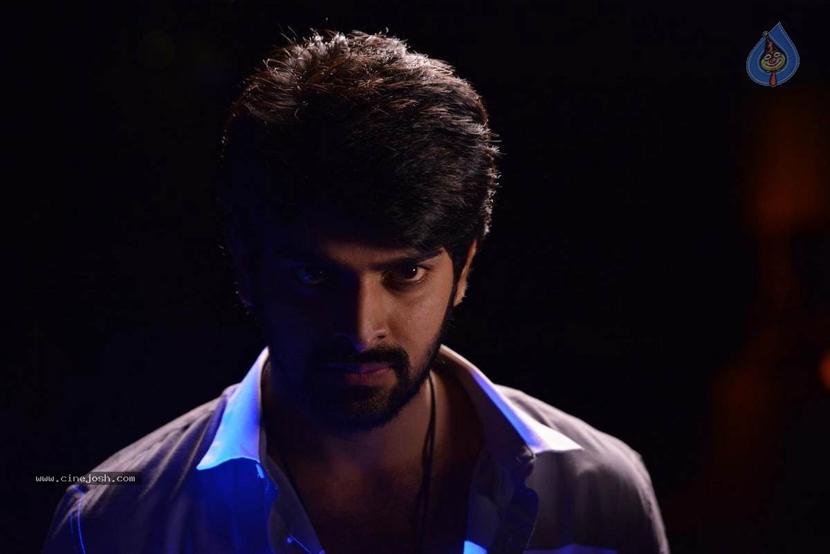 Jadoogadu Movie Stills n Walls - 27 / 51 photos