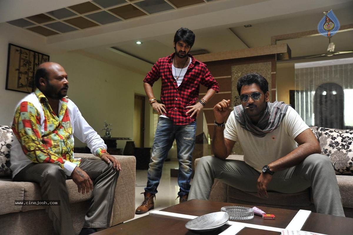 Jadoogadu Movie Stills n Walls - 28 / 51 photos