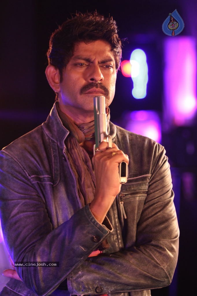 Jagathjentri Movie Stills n Walls - 3 / 45 photos