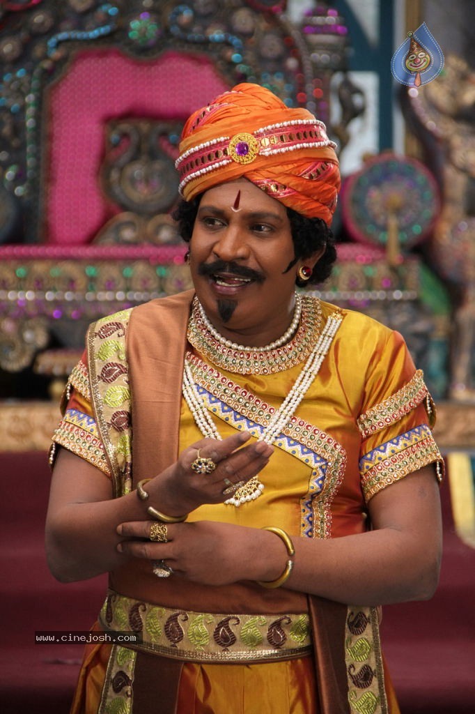 Jaggajala Pujabala Tenaliraman Tamil Movie Photos - 10 / 15 photos