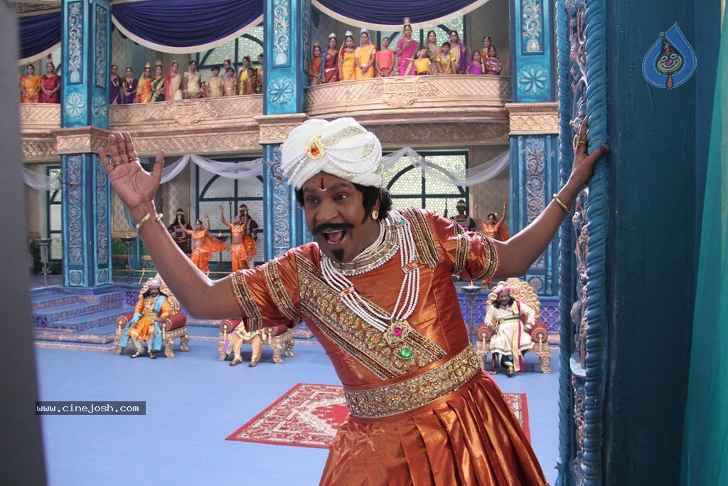 Jaggajala Pujabala Tenaliraman Tamil Movie Photos - 11 / 15 photos