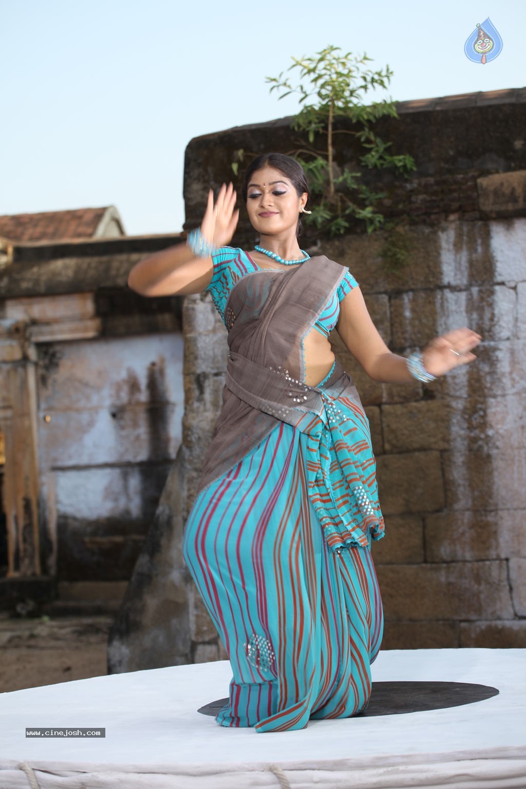 Jakkamma Tamil Movie Hot Stills - 60 / 70 photos