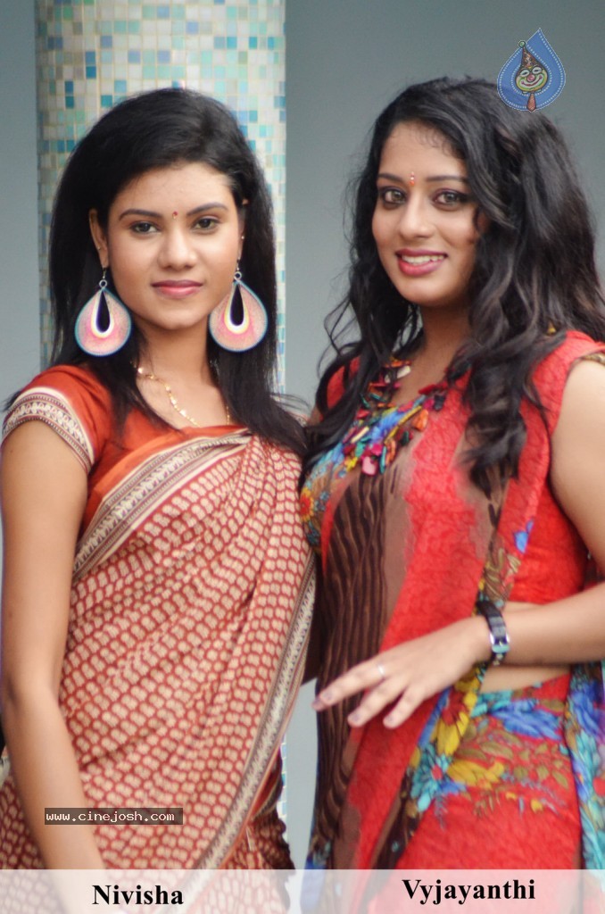 Jamaai Tamil Movie Hot Stills - 28 / 39 photos