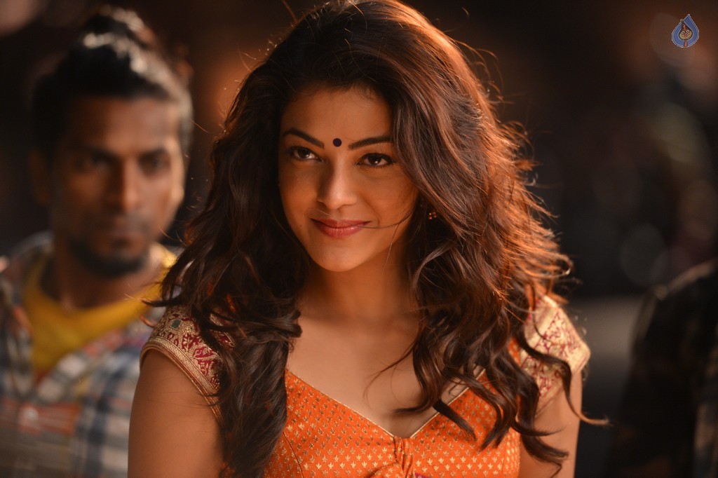 Janatha Garage Pakka Local Song Photos - 10 / 15 photos