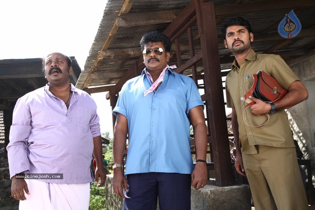 Jannal Oram Tamil Movie Stills - 75 / 76 photos