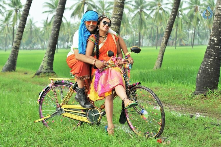 Jata Kalise Photos and Posters - 6 / 6 photos