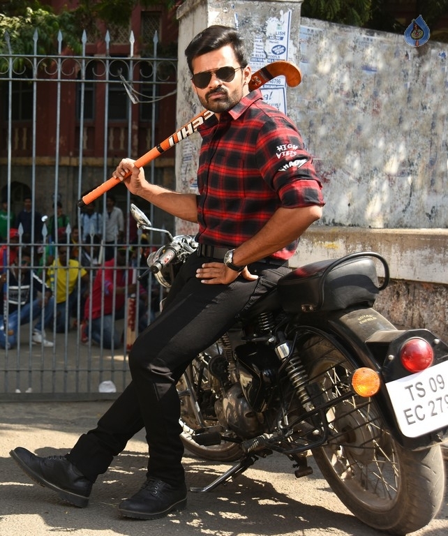 Jawaan Movie First Look Poster and Photos - 3 / 3 photos