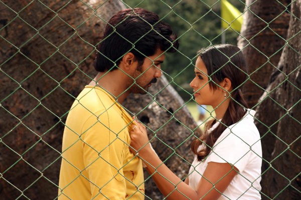 Jayam manadi - 15 / 32 photos