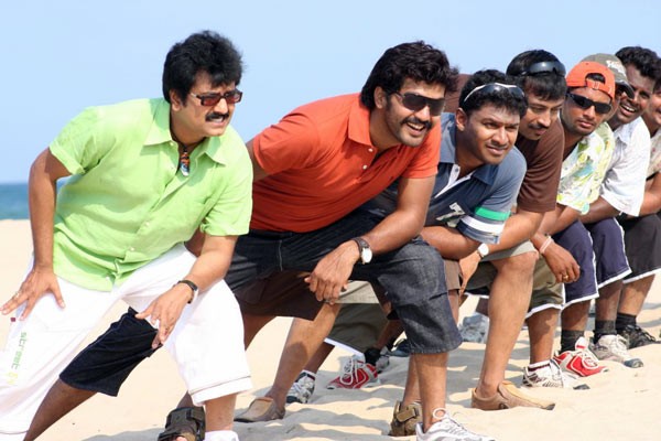 Jayam manadi - 27 / 32 photos