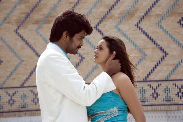 Jayam manadi - 30 / 32 photos