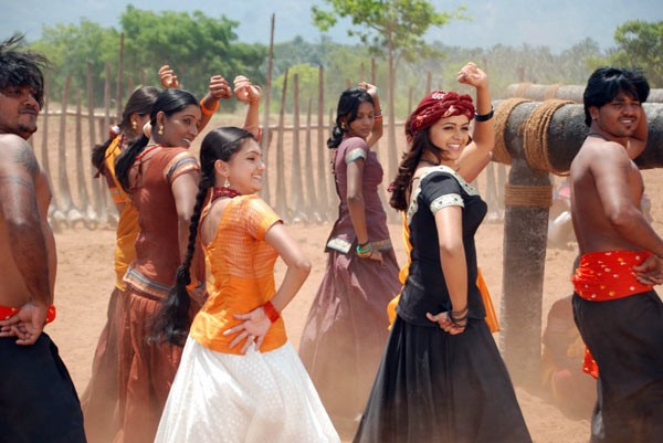 Jayam manadi - 32 / 32 photos