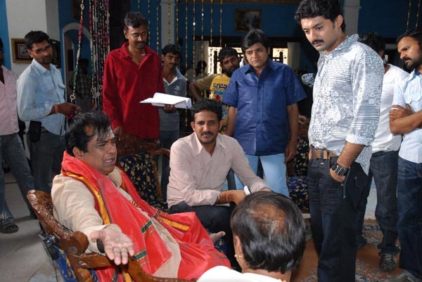 Jayeebhava Working Stills - 5 / 145 photos